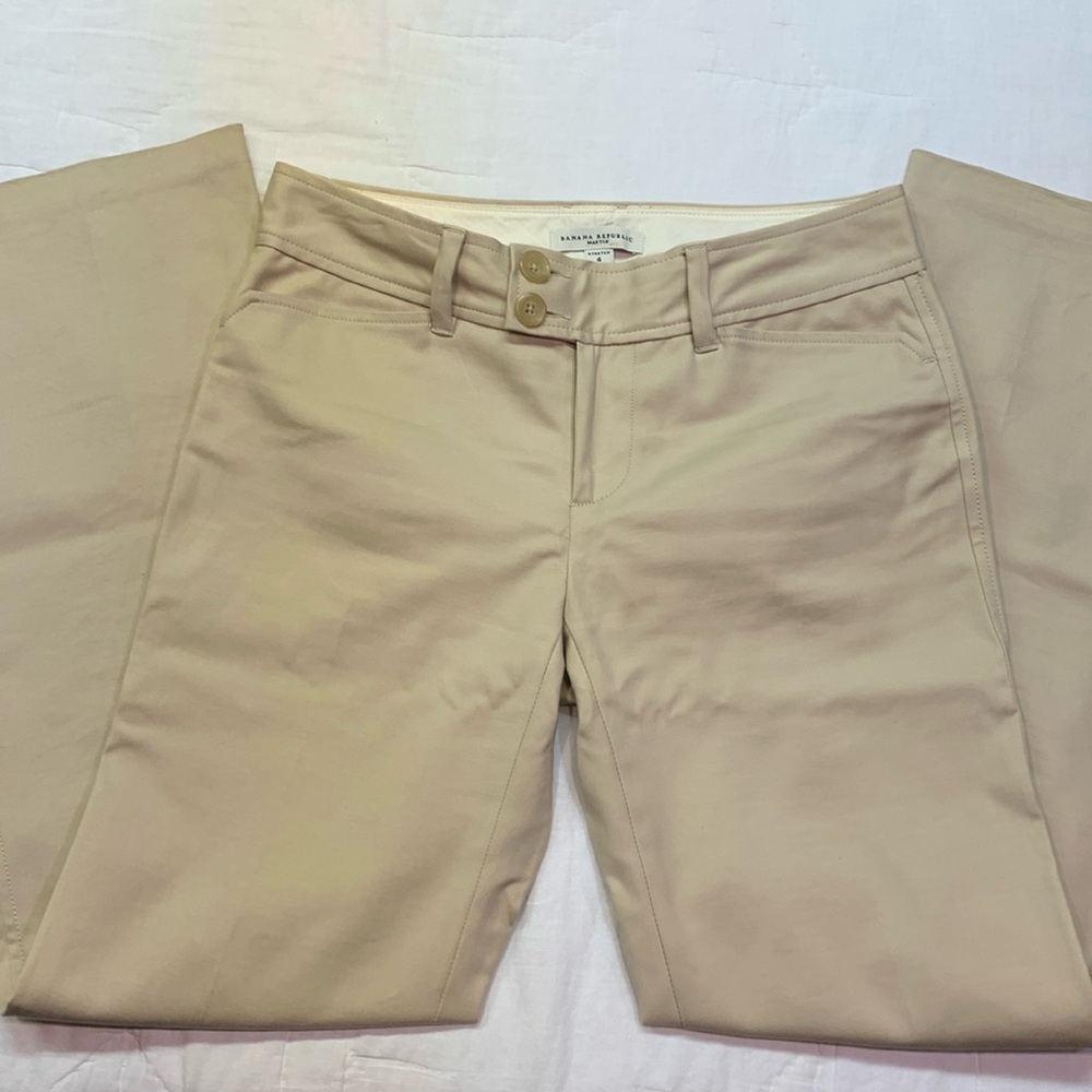 Banana Republic Martin Fit Straight Leg‎ Khaki Dress Pants Beige Mid-Rise Size 6